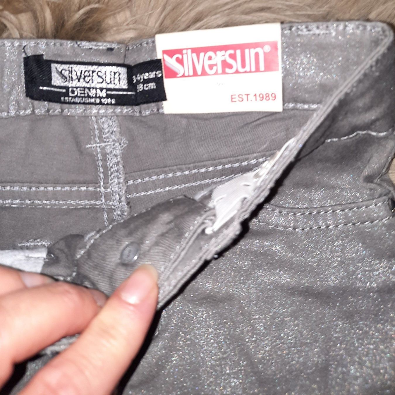 Pantaloni: NEUE Silberne Jeans Grösse 98 – Nuovo e nell'imballaggio originale da Volketswil venduto da ZambaSantos 2
