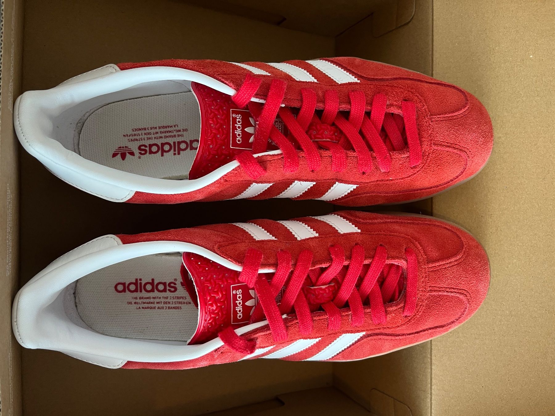Adidas Herrenschuhe: Adidas Red Samba taille 44 – Gebraucht aus St-Légier-Chiésaz von bfa_9dp5