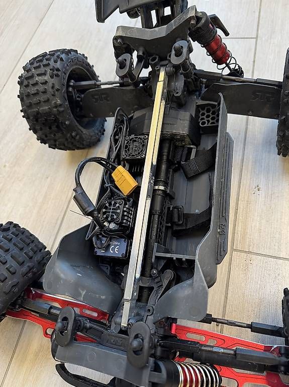 RC Modellbau: Arrma Outcast 4S v2.5 – Gebraucht aus Mägenwil von vas_7pxb 3
