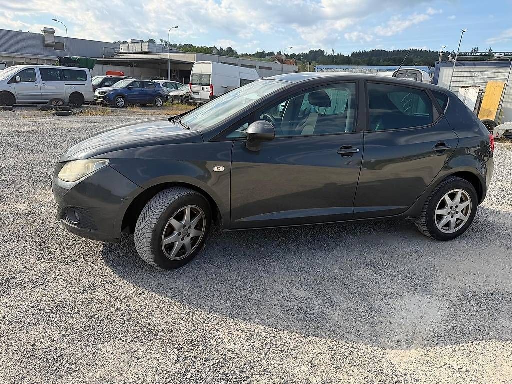 Autos: Seat Ibiza 1.6 (SCHNÄPPCHEN) – Gebraucht aus Oberuzwil von stu_z9bm 2