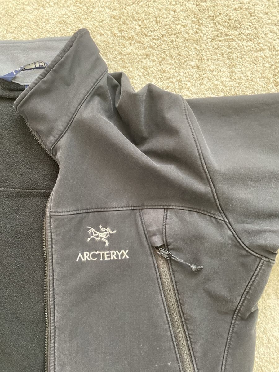 Arcteryx Jacken: Arc'teryx softshell jacket size M/M black used – Gebraucht aus Riddes von nat_y6dv 3