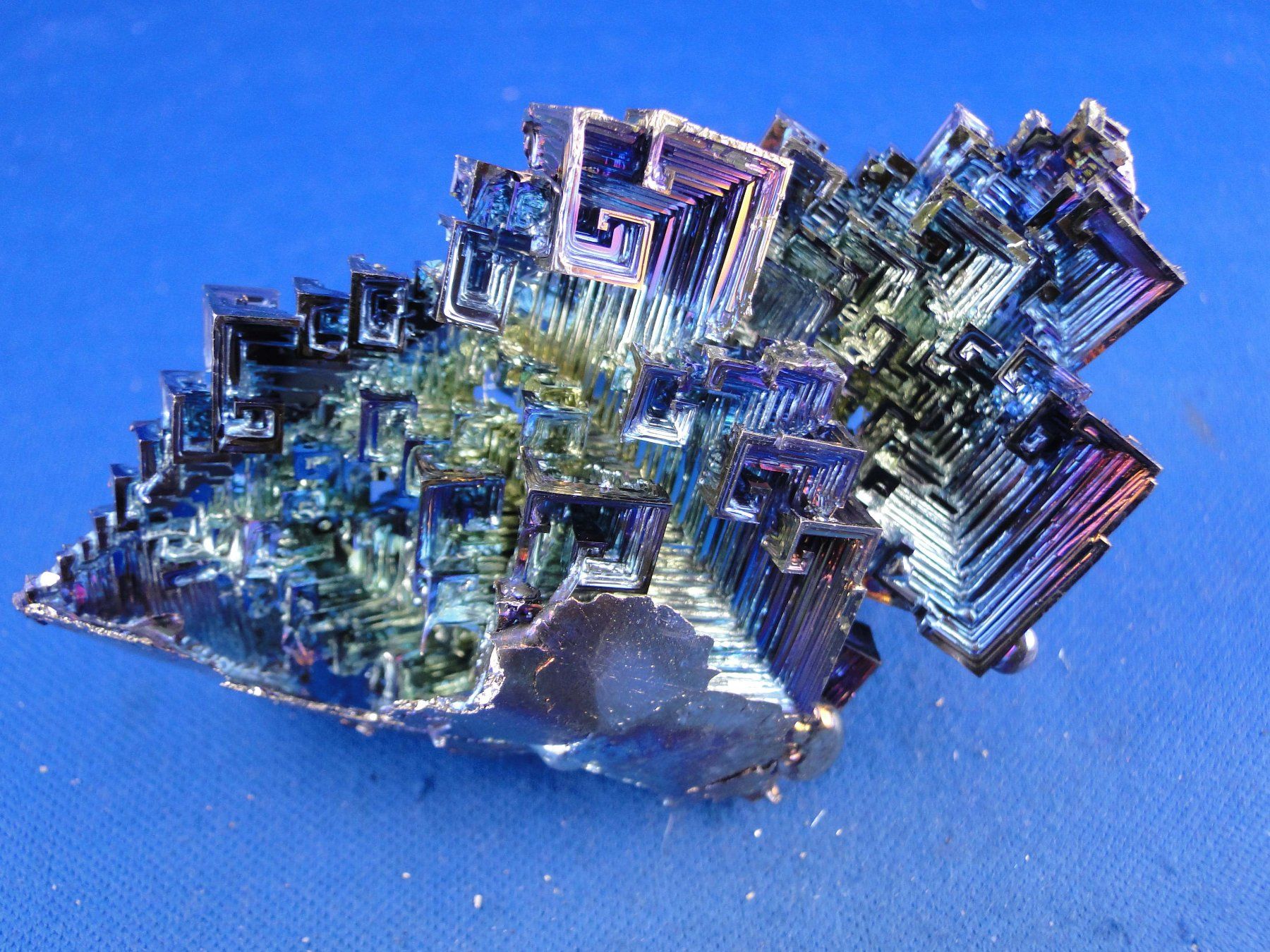 Minerali & Pietre curative: Bismuth – Usato da Schinznach Bad venduto da Demerald 7