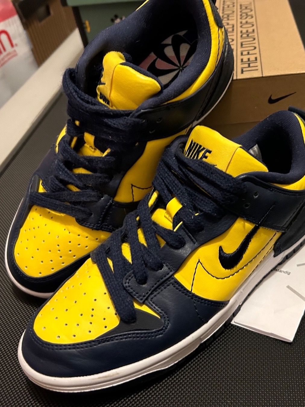 Nike Scarpe da donna: Nike Sneaker Dunk low Disrupt Gr.38,5 – Nuovo (secondo la descrizione) da St. Gallen venduto da heartbug 4
