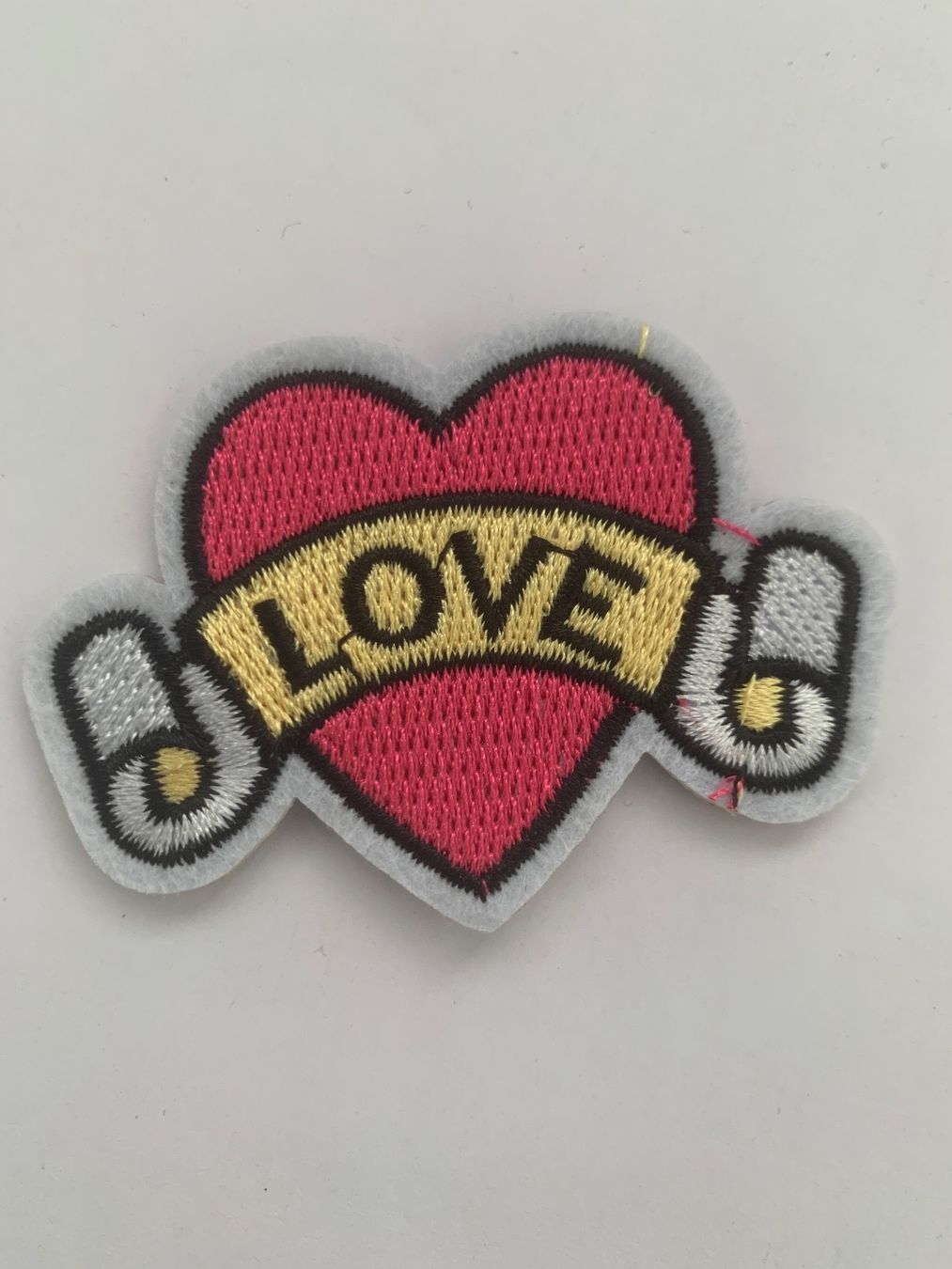 Toppe: Love Patch, Badge, Bügelbild – Nuovo e nell'imballaggio originale da Ostermundigen venduto da Mcone
