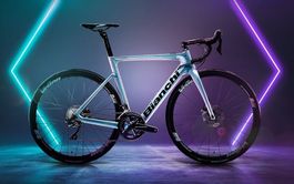 Vélo de course Bianchi Aria E-Road parfait état pour cet été