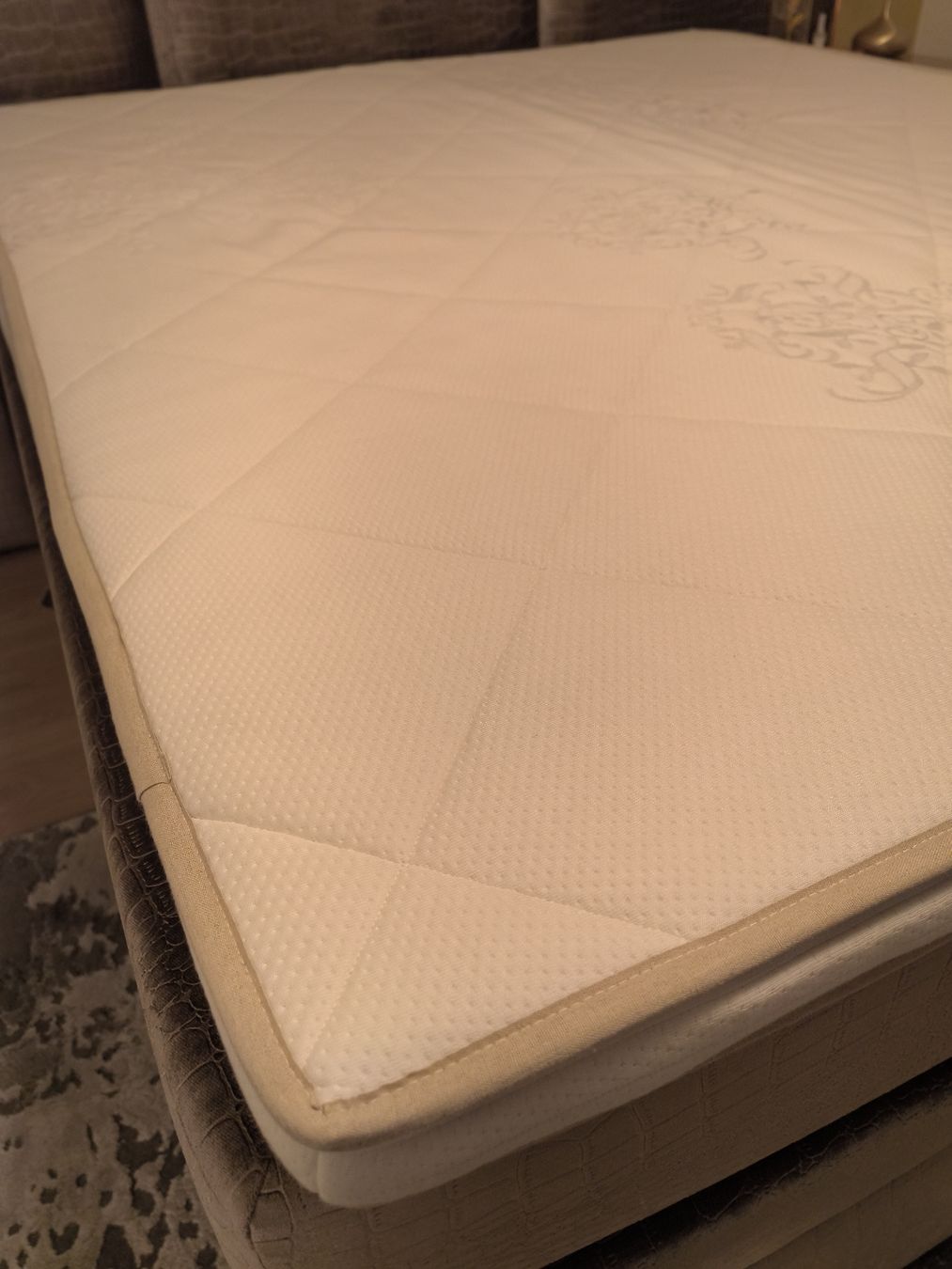 Riposa Letti: Luxus Boxspringbett 160x200 Samt mit Riposa Topper – Nuovo (secondo la descrizione) da Frümsen venduto da Swissline90 7