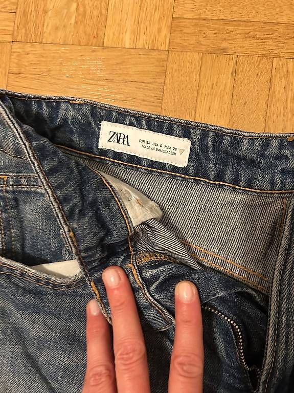 Jeans: Kurze Jeans Shorts Zara Gr 38 – Usato da Zürich venduto da Nia_S