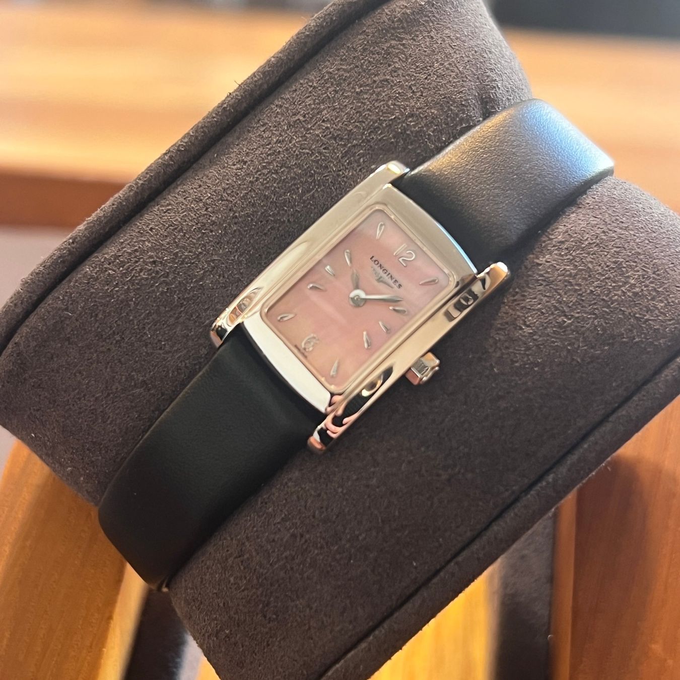 Longines Orologi: Longines DolceVita MOP Pink Dial L5.158.4.80.2 – Usato da Carouge GE venduto da Watchaser 8