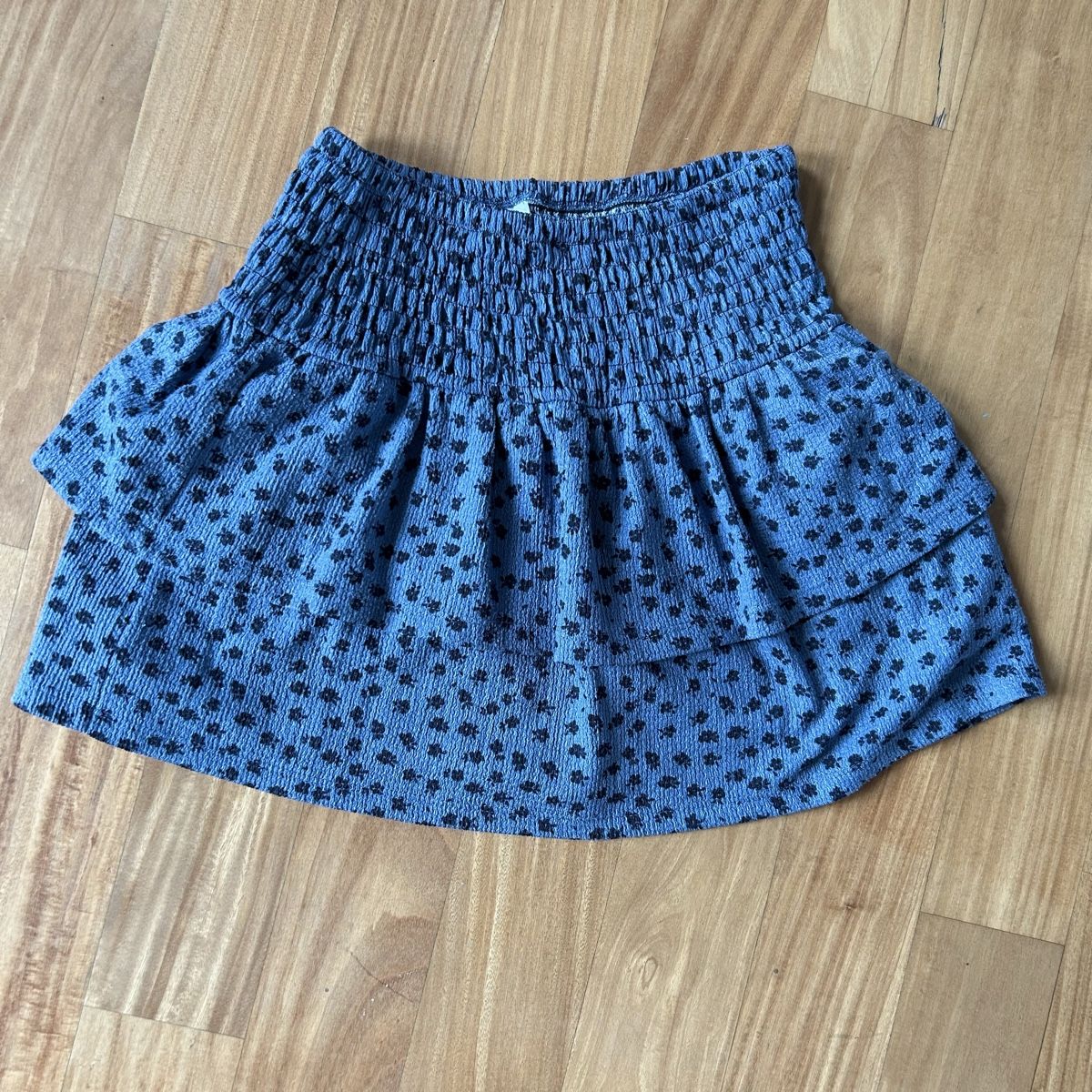Zara Robes et jupes: Zara summer skirt bundle  – D'occasion à Steinhausen par Seekingsusan67 1