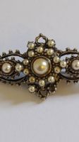 Broche vintage avec perles - Élégance intemporelle!