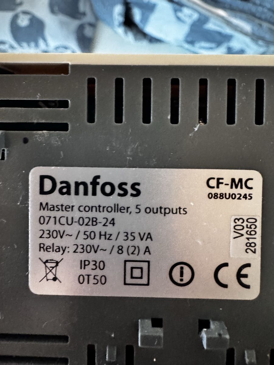Danfoss CF-MC Master Controller und 5 CF-RS Thermostate (Gebraucht) in ...