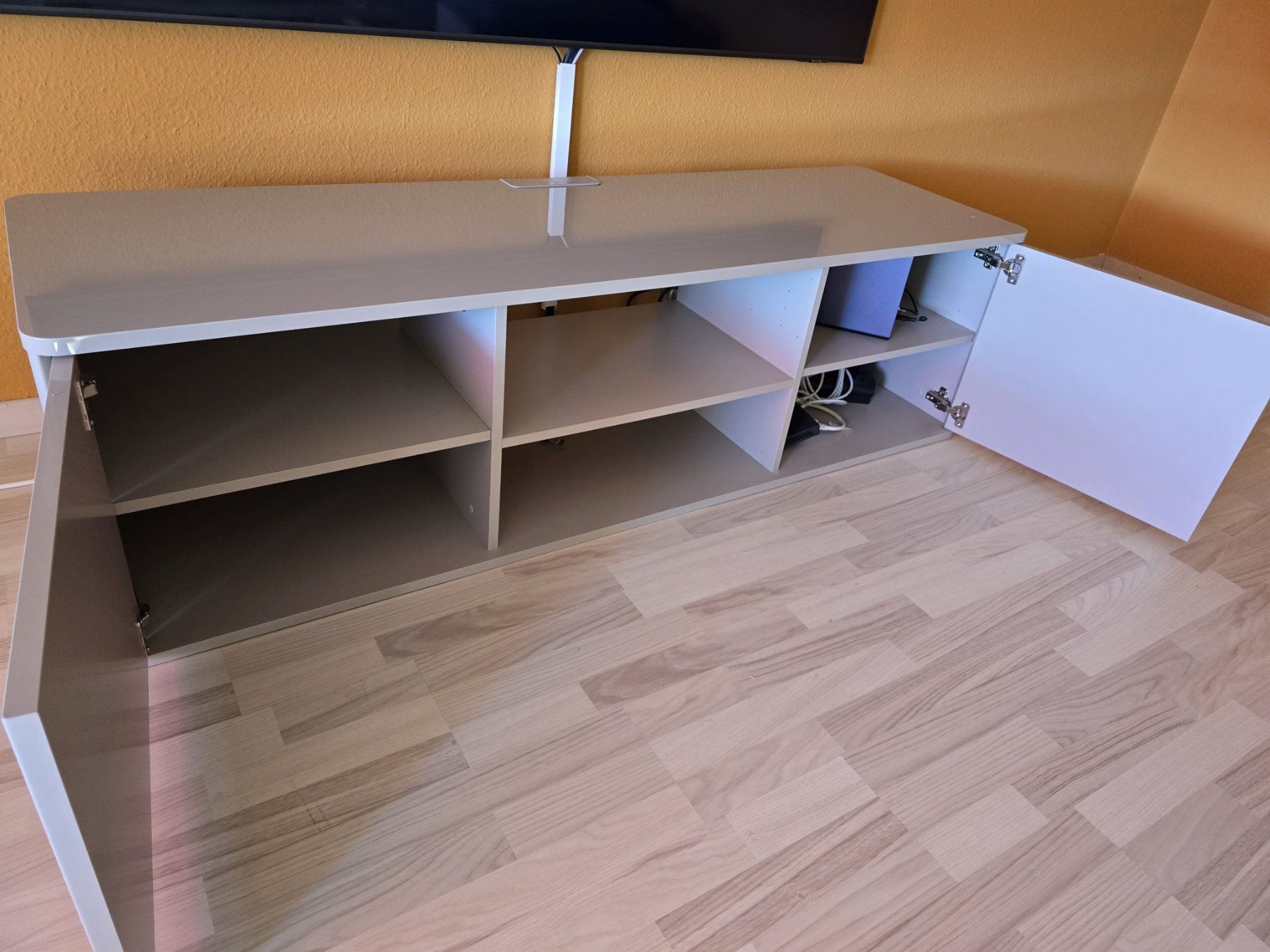 TV Möbel: TV Möbel gepflegt ab 1.- – Gebraucht aus Dottikon von atmik 2