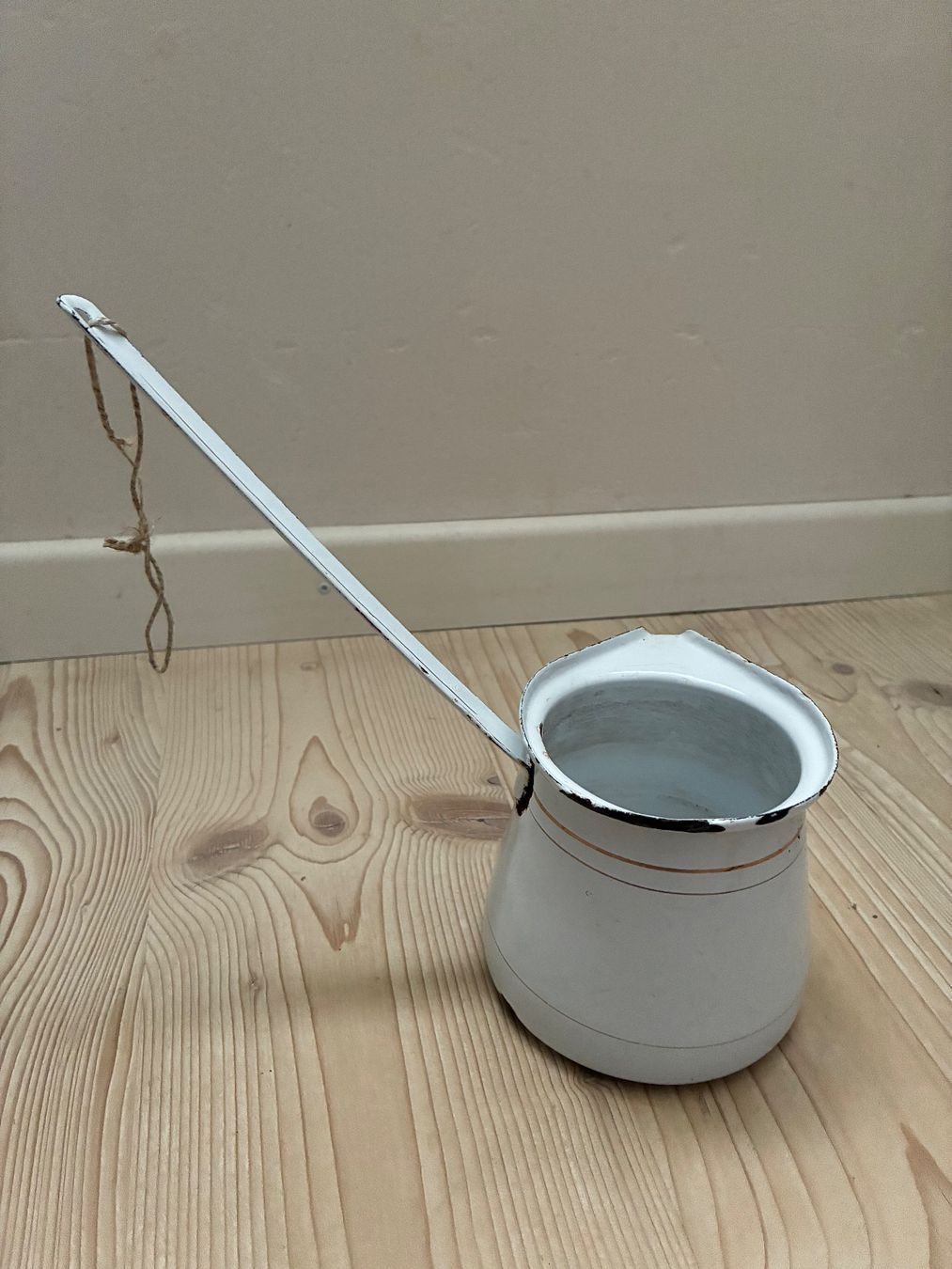 Teiere: Altes Emaille Kaffeekännchen – Usato da Steffisburg venduto da Reitschel5 6