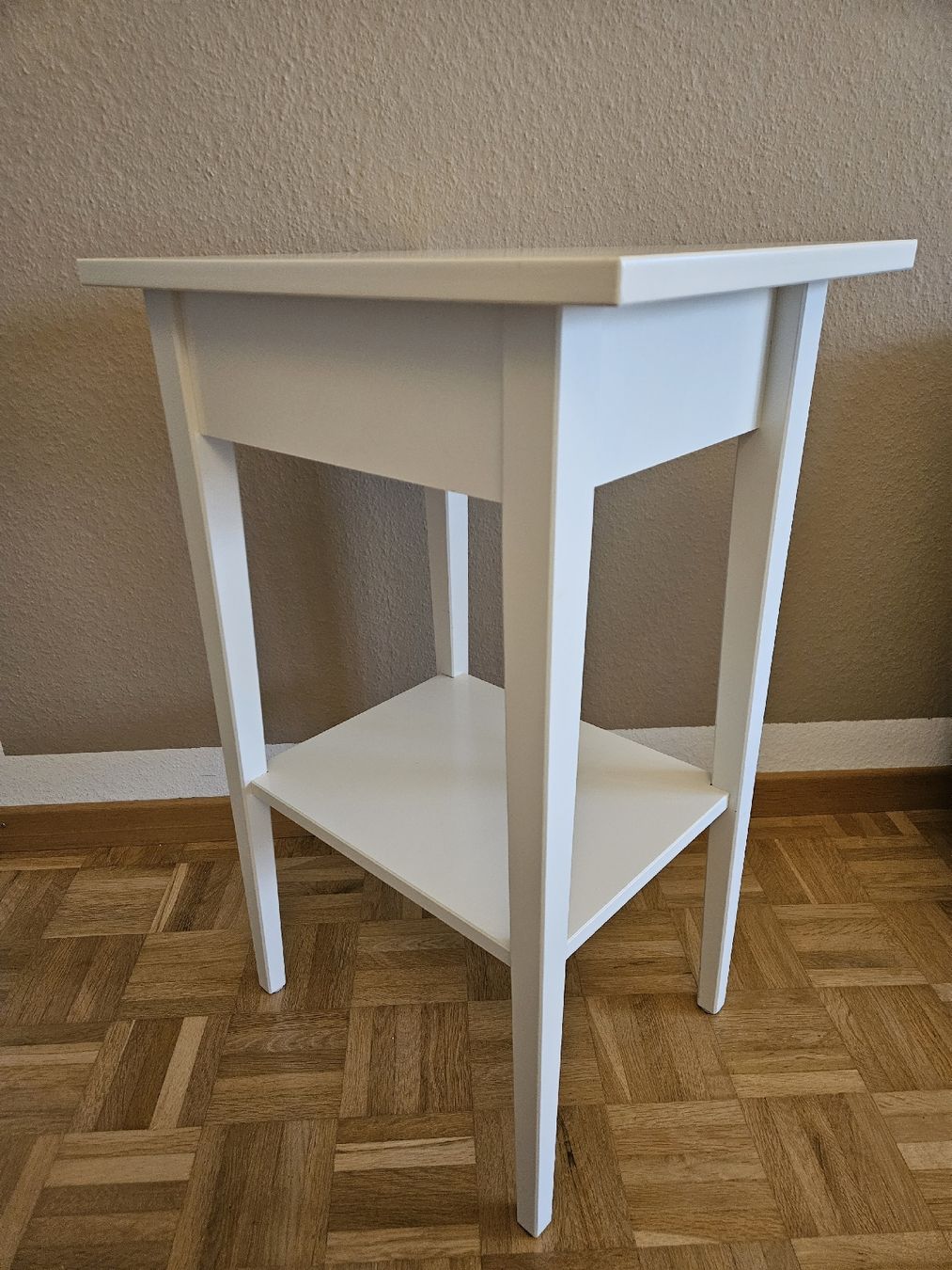 Ikea Nachttische: Hemnes Nachttisch – Neu (gemäss Beschreibung) aus Zürich von lindaline 1