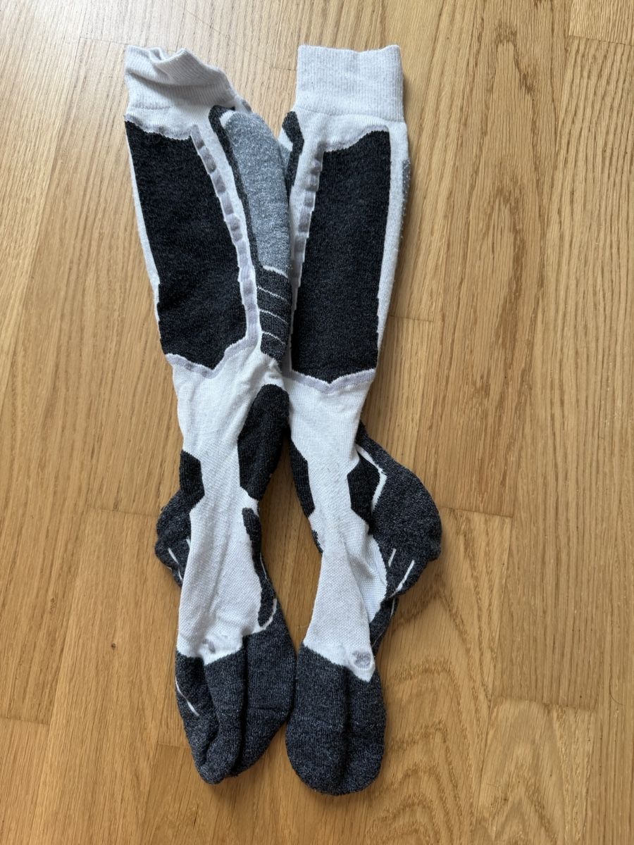 Falke Socken: Falke Skisocken Gr. 39-40 – Gebraucht aus Zürich von Lenath22