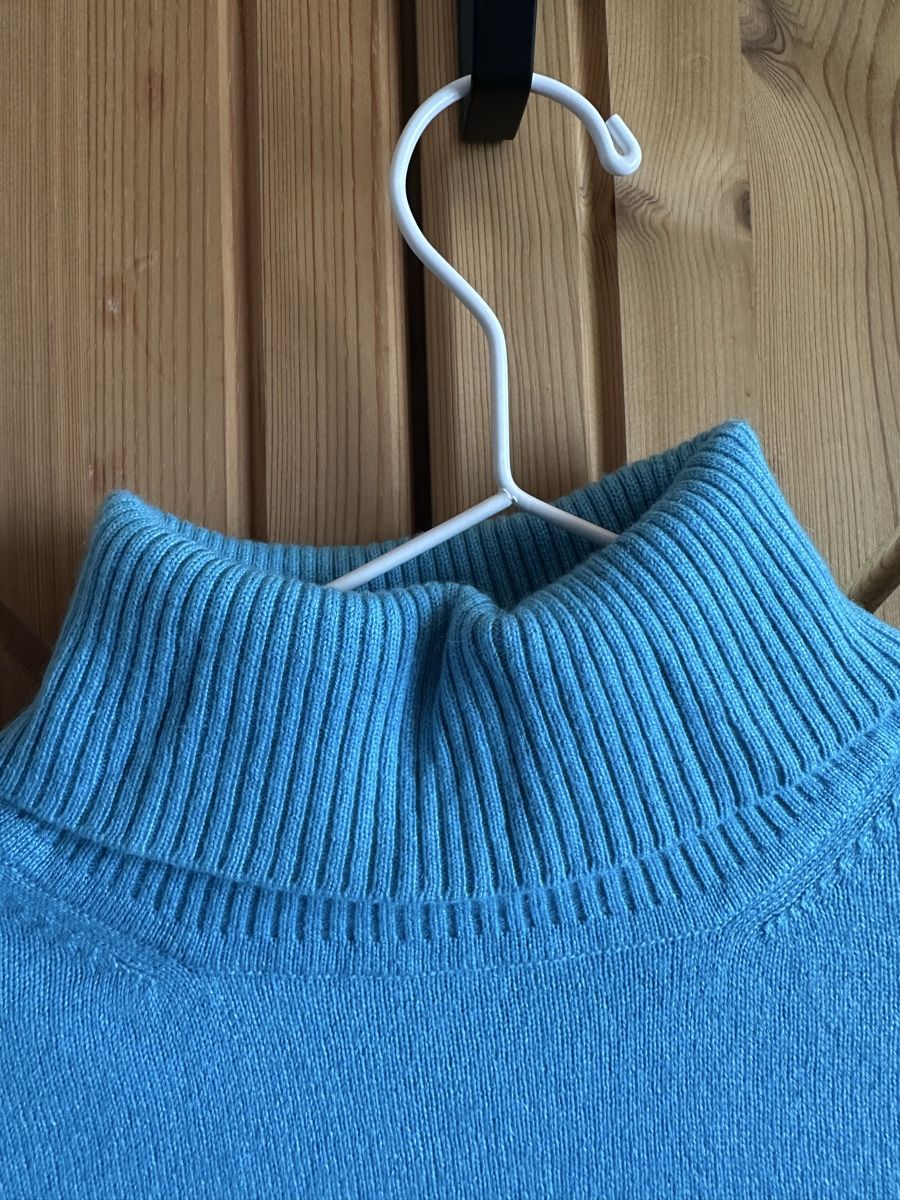 Maglioni & Felpe: Cashmere-Seide Rollkragenpullover, hellblau, Grösse M – Usato da Hergiswil NW venduto da kaufe_at_kaufmann 1