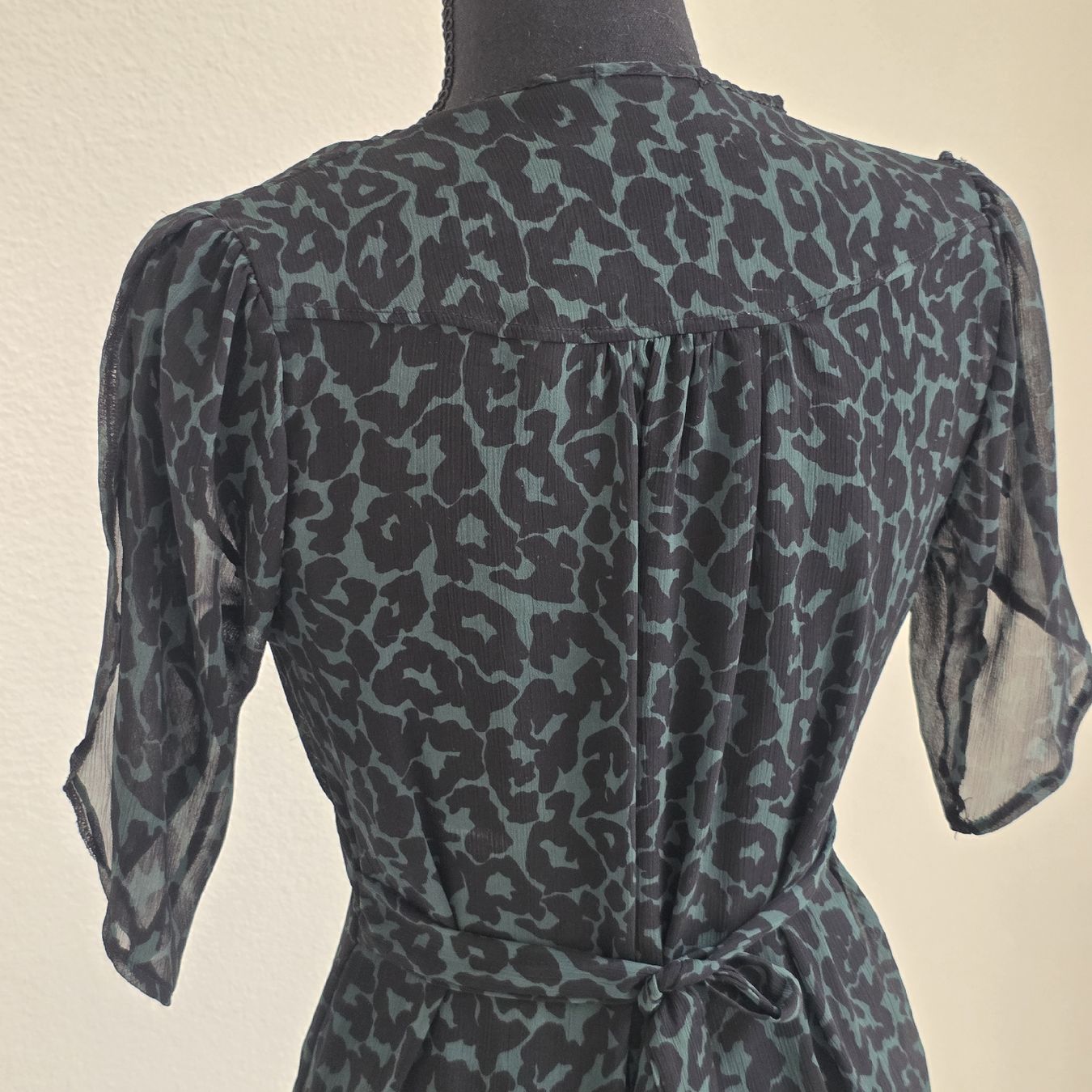 Vestiti: Kleid mit Leopardenmuster Gr 36 Transparent  – Usato da Rheinsulz venduto da Gilea 4