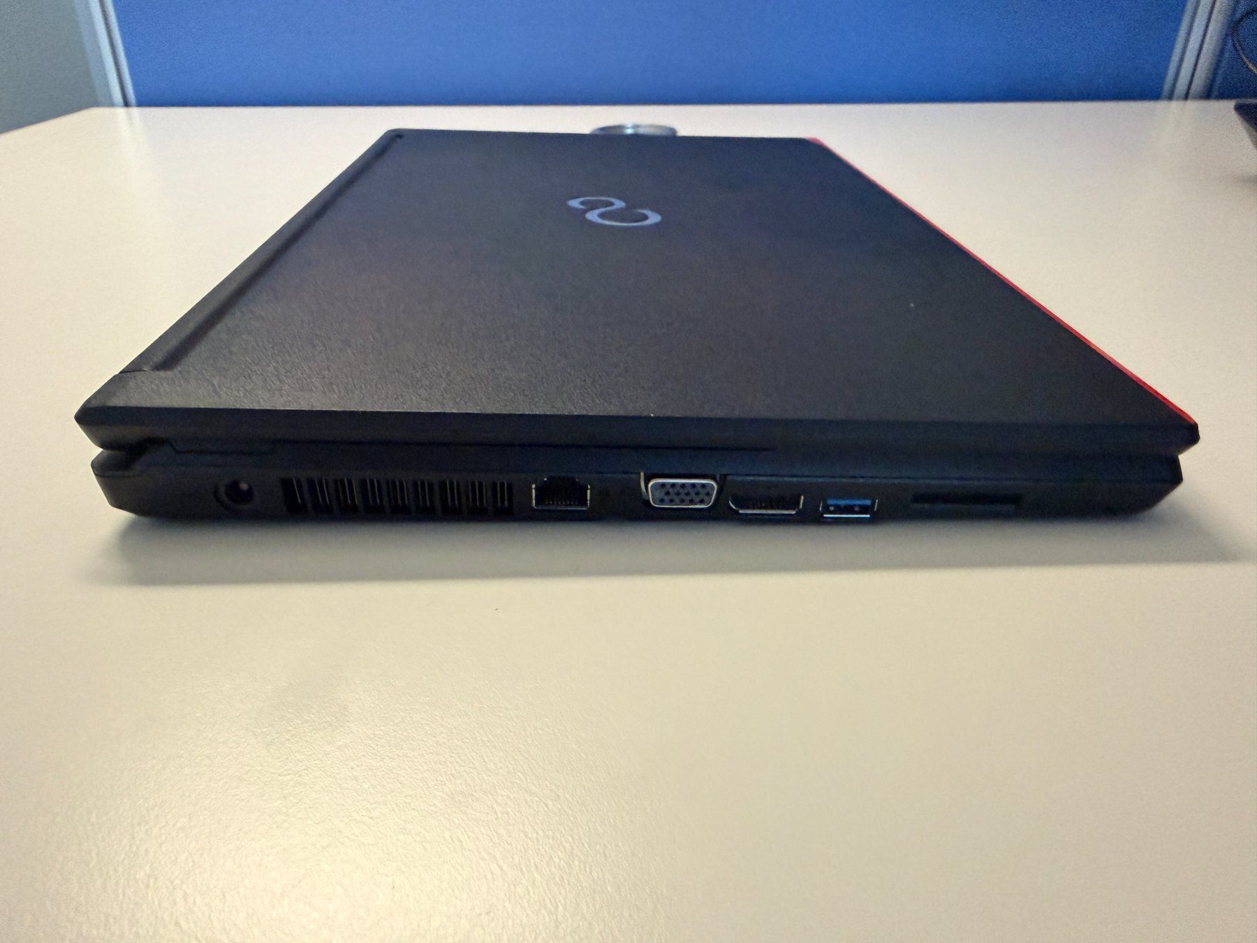 Fujitsu Notebook: Fujitsu LIFEBOOK E557 15.6" – Usato da Lauerz venduto da Pschilt3 4
