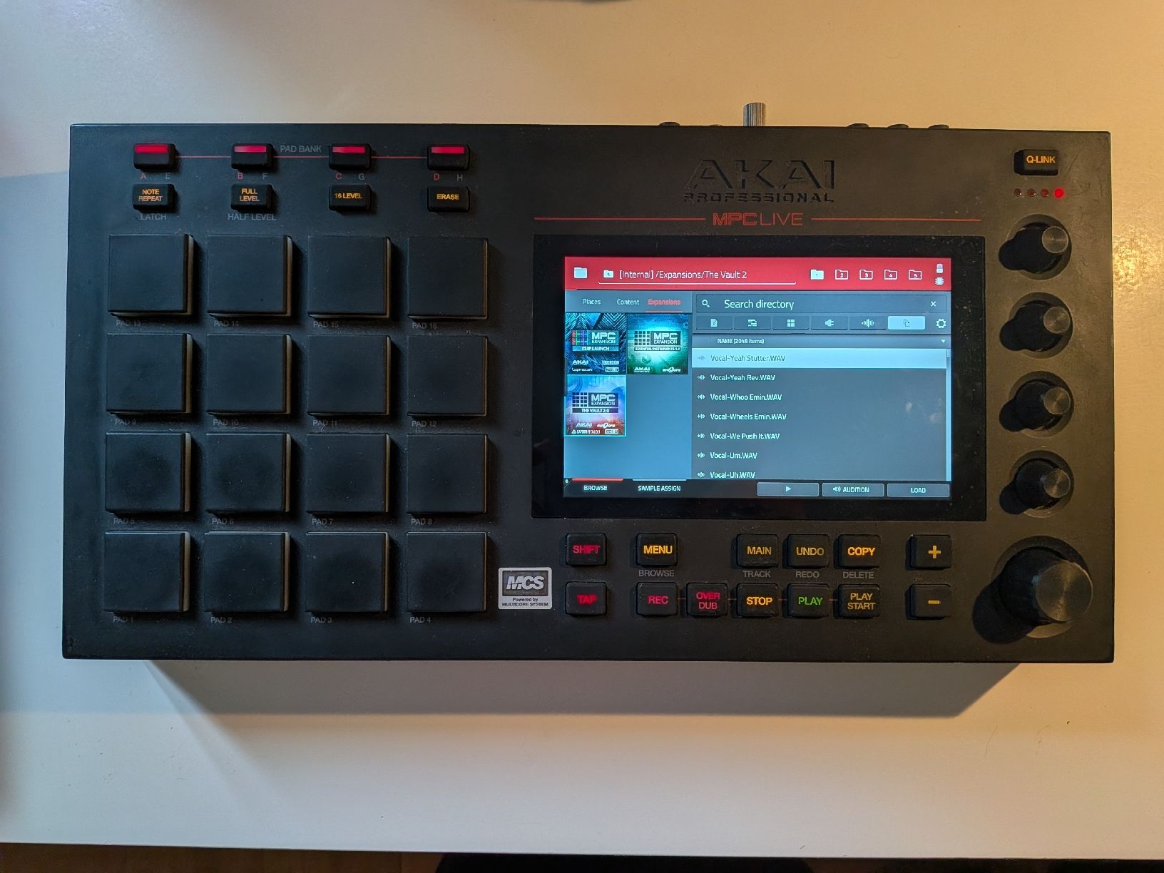 Akai Musikinstrumente: Akai MPC Live – Gebraucht aus Zürich von JamesBacon
