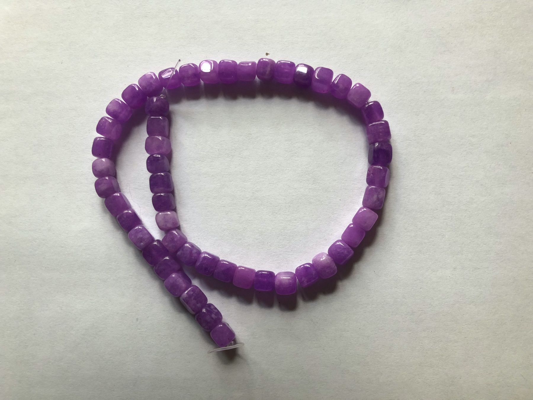 Pietre preziose: schöne "Amethyst" Perlen eckig 8x8mm - 1 Strang – Nuovo e nell'imballaggio originale da Ittenthal venduto da Hwaggis