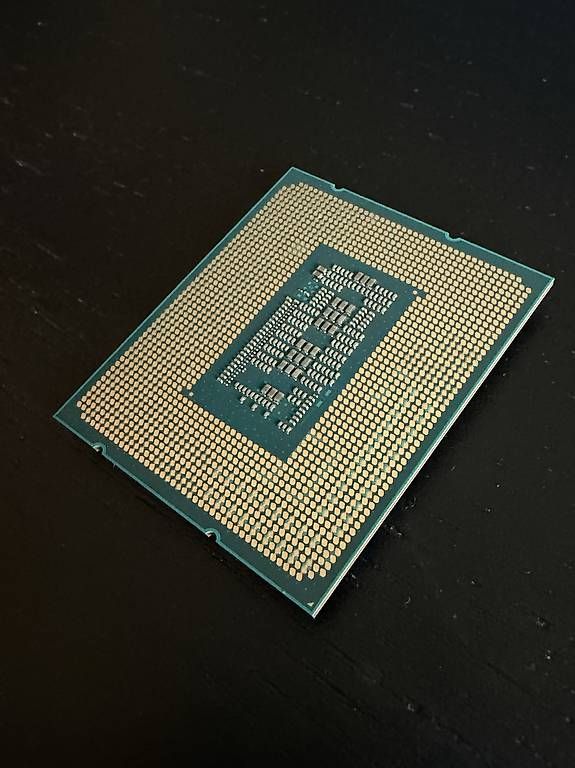 PCs: Intel Core i7-12700 Processor (LGA 1700) – D'occasion à Bubendorf par die_2v9m 1