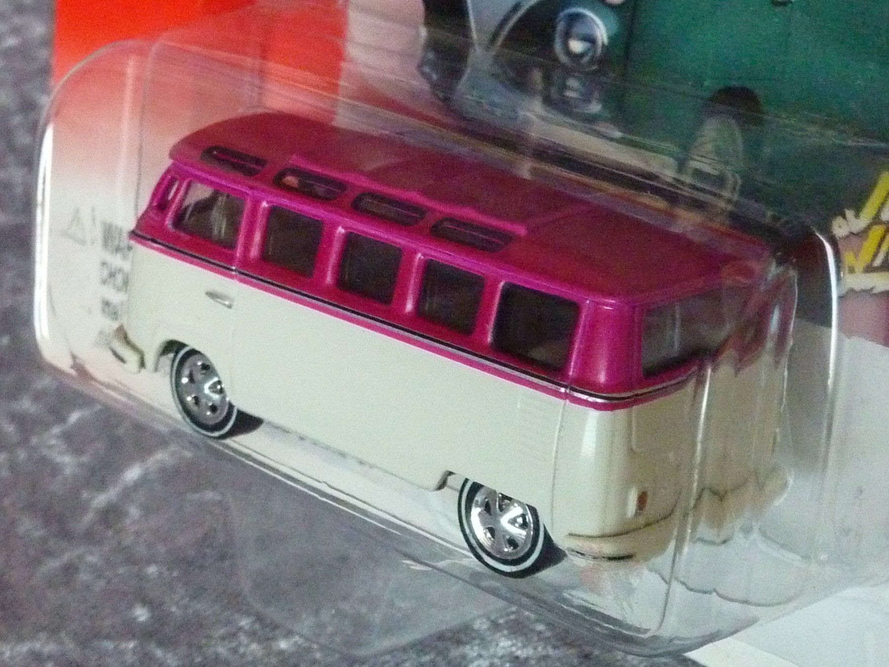 Volkswagen Modellini d'auto: VW 21 Window Bus  1:64 – Nuovo e nell'imballaggio originale da Dürrenäsch venduto da modellautos4you 3
