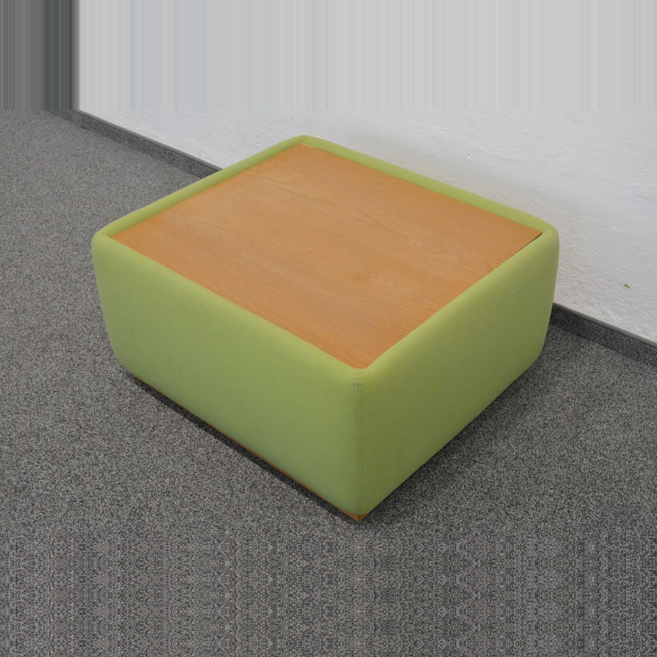 Tavoli: Casala Palau Stream Lounge Table – Usato da Schönenwerd venduto da mcofficeshop 2