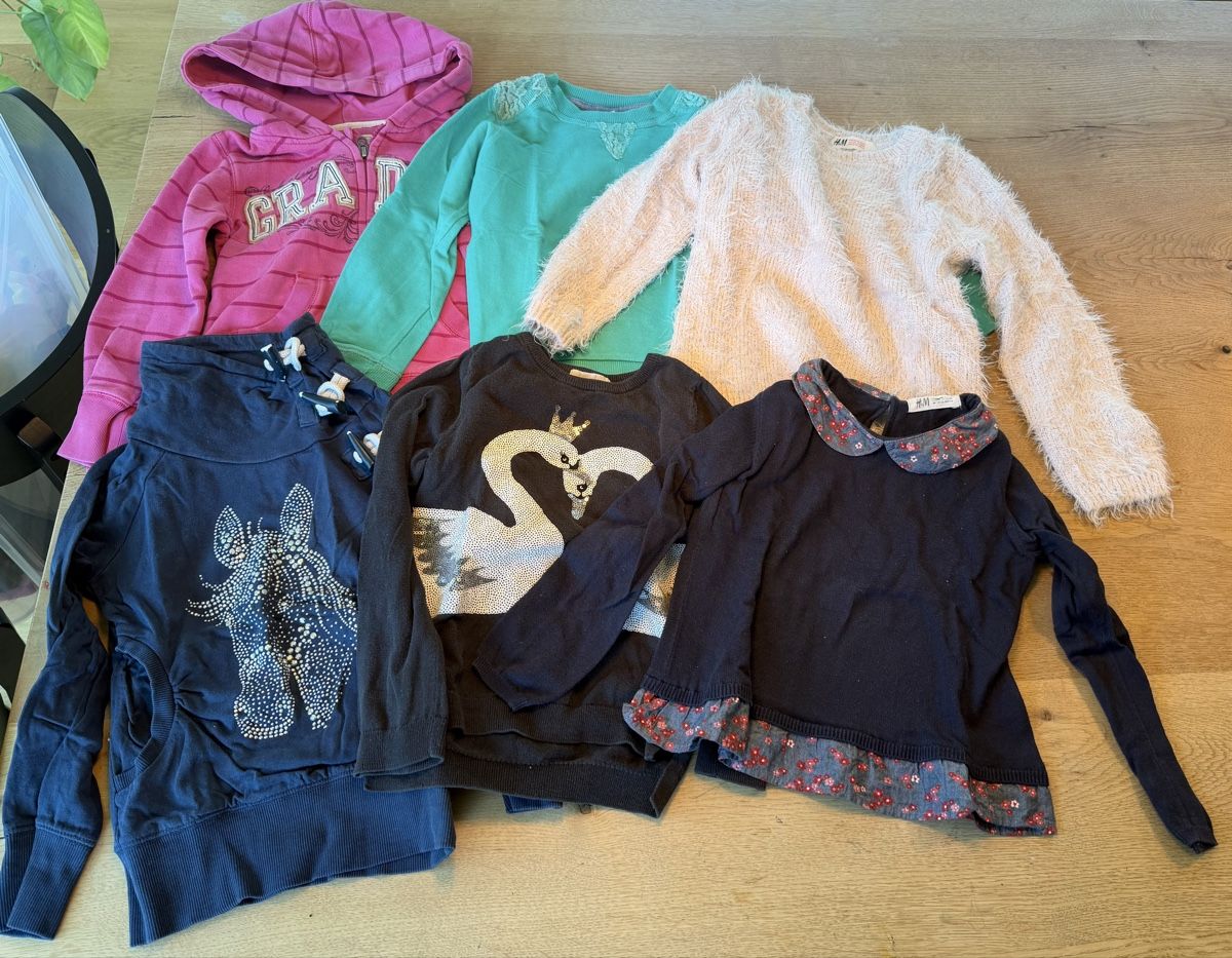 Ensembles coordonnés: Kleiderpaket 110 / 116 – D'occasion à Grüsch par espressojunkie 2
