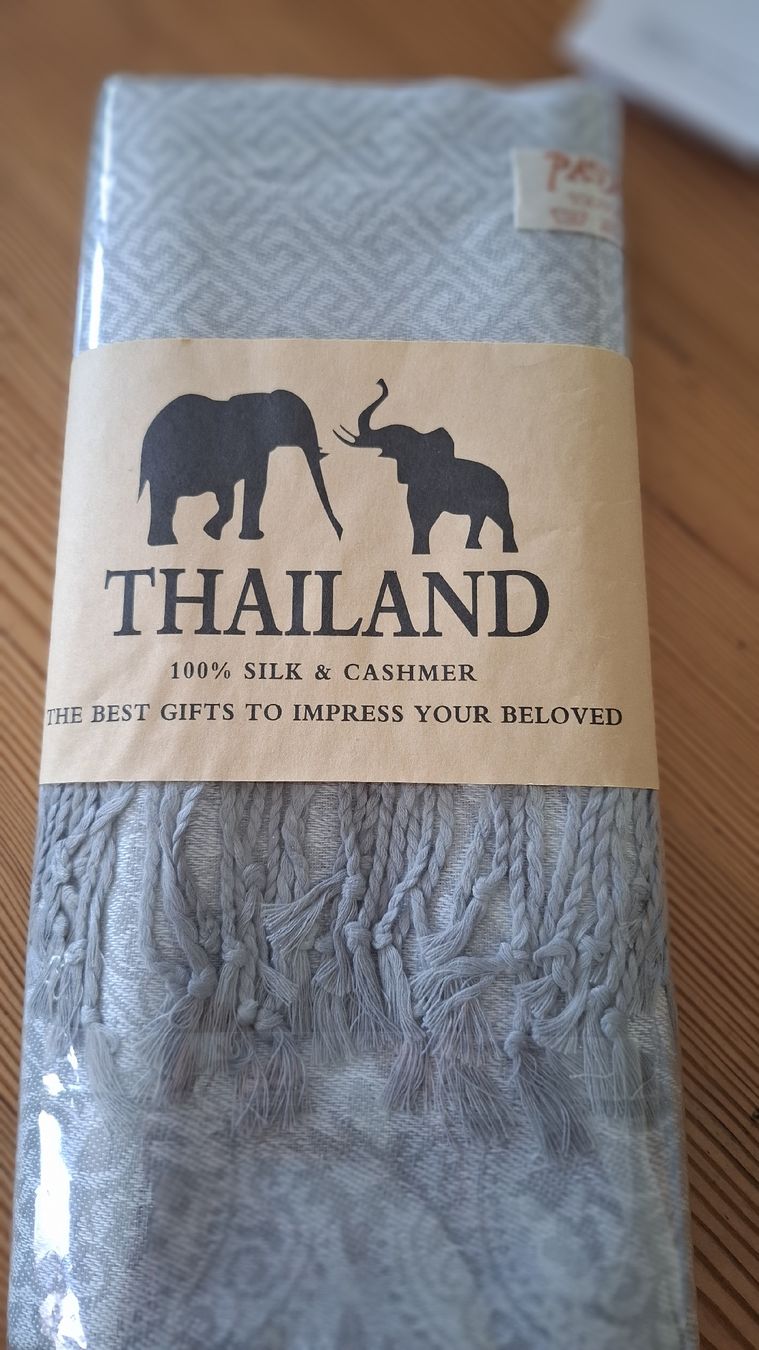 Foulard & Sciarpe: Kaschmir-Seide Schal, neu, Thailand, hellgrau – Nuovo e nell'imballaggio originale da Balzers venduto da silviahuaraz