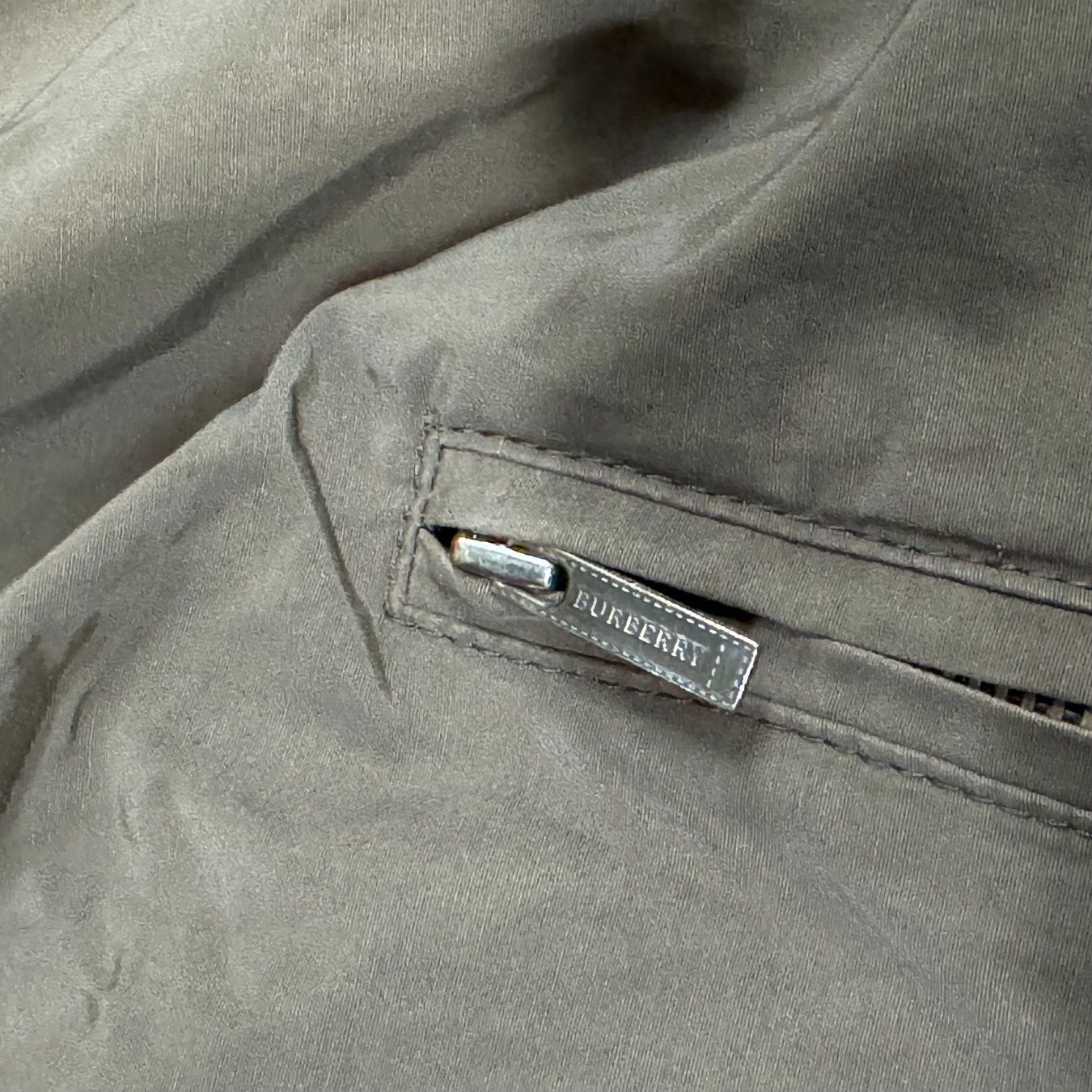 Burberry Giacche: Vintage Burberry brown rain jacket – Usato da St. Gallen venduto da sourced_limited 6