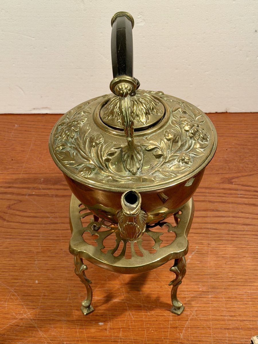 Tutte le decorazioni: Antique Brass Samovar Kettle with Ornate Engravings – Usato da Lausanne venduto da artnouveau04 1