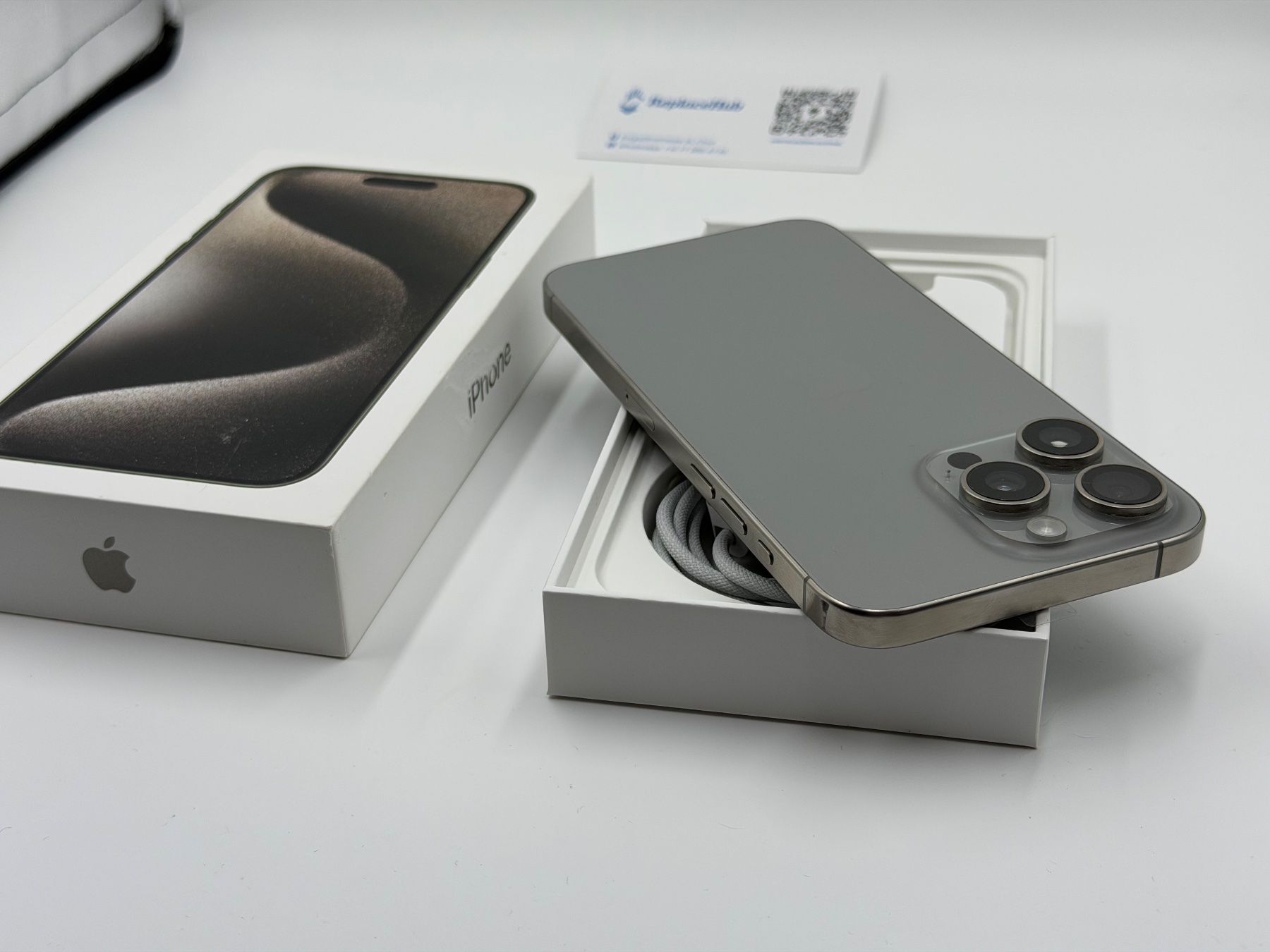 Apple Telefoni cellulari / Smartphones: Apple iPhone 15 Pro Max - 512gb | Wie neu – Usato da Chur venduto da ReplaceHub