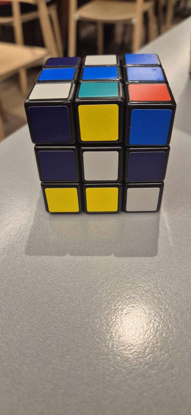 Rubik's Jeux: Cube Rubik 3x3 objet de collection – D'occasion à Genève par Bayoushi 2