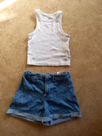 Mädchen Top weiss Ripp mit Jeansshorts Gr. 140