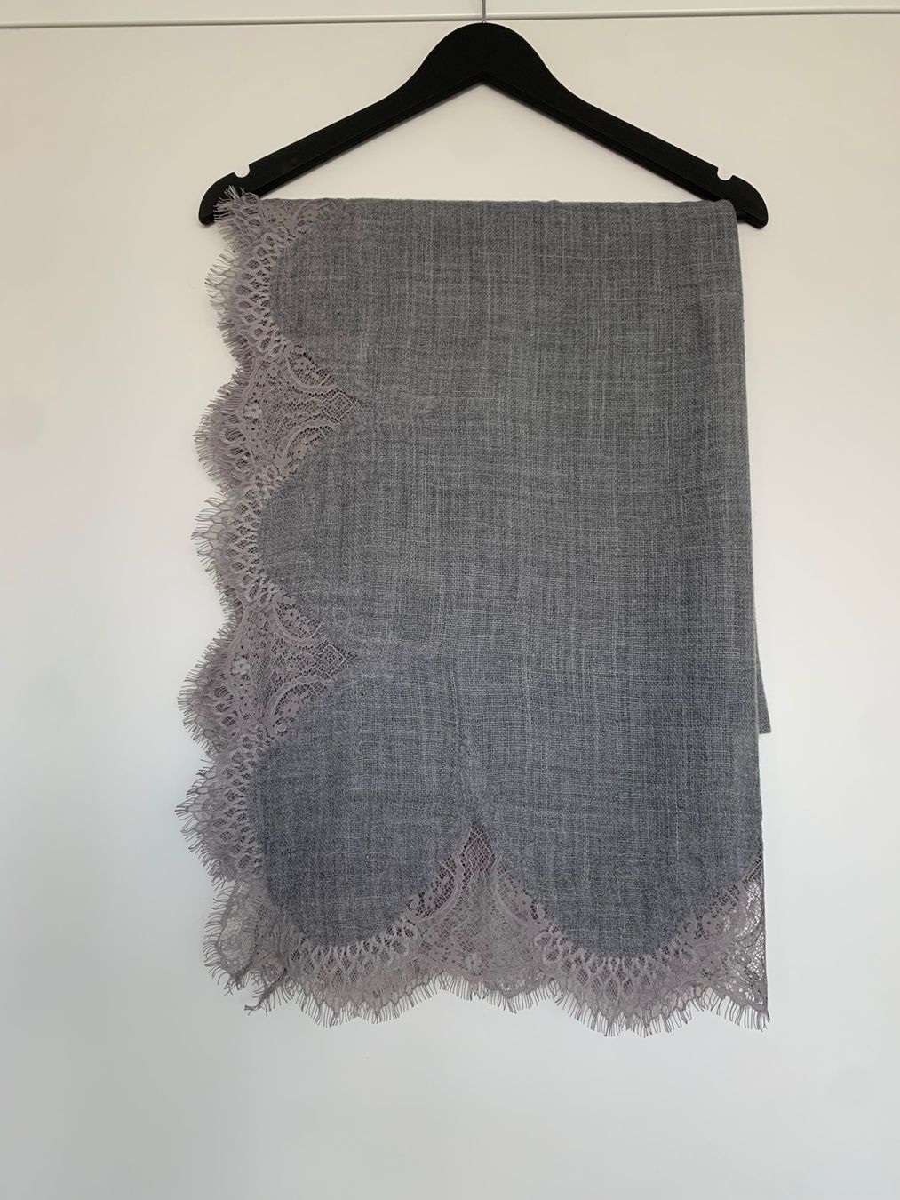 Foulard & Sciarpe: Schal mit Spitzen – Usato da Lachen SZ venduto da Swanche77 2