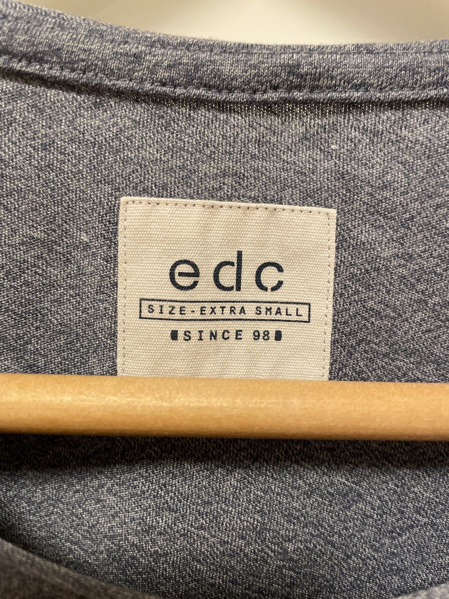 Esprit T-Shirts: Esprit T-Shirt Size XS – Gebraucht aus Uznach von Player6 2