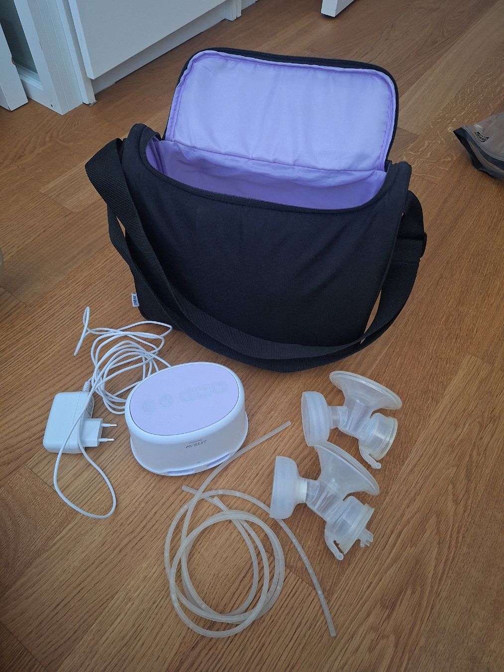 Philips Stillzubehör: Milchpumpen-Set mit Tasche guter Zustand – Gebraucht aus Rain von Celi5262_