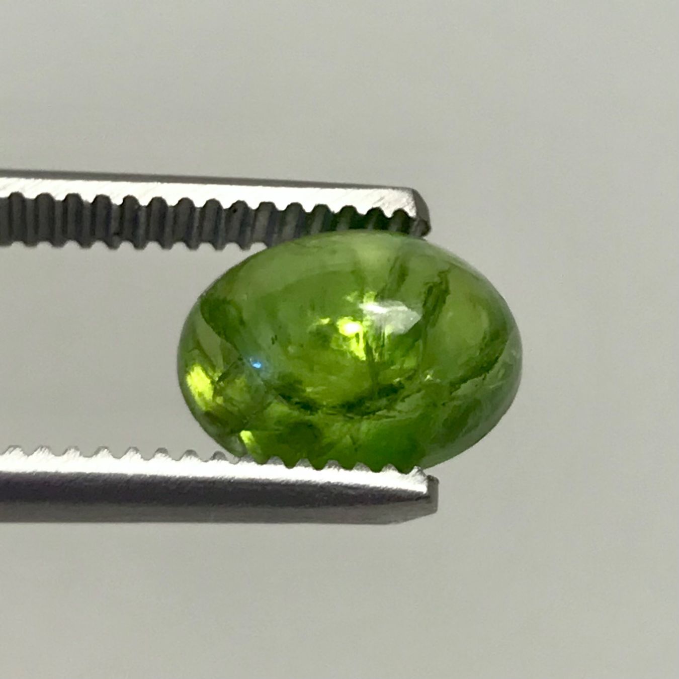 Pietre preziose: schönes Peridot Cabochon, 4.2 Karat, oval – Nuovo (secondo la descrizione) da Biel venduto da djvalbnc 6