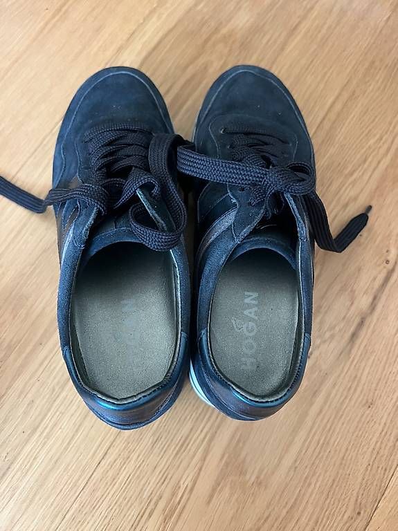 Hogan Scarpe da donna: Hogan Sneakers - Wildleder – Usato da Zürich venduto da Iliana22