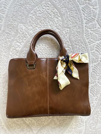 Elegante Vintage Handtasche in Braun mit Seidentuch🎁