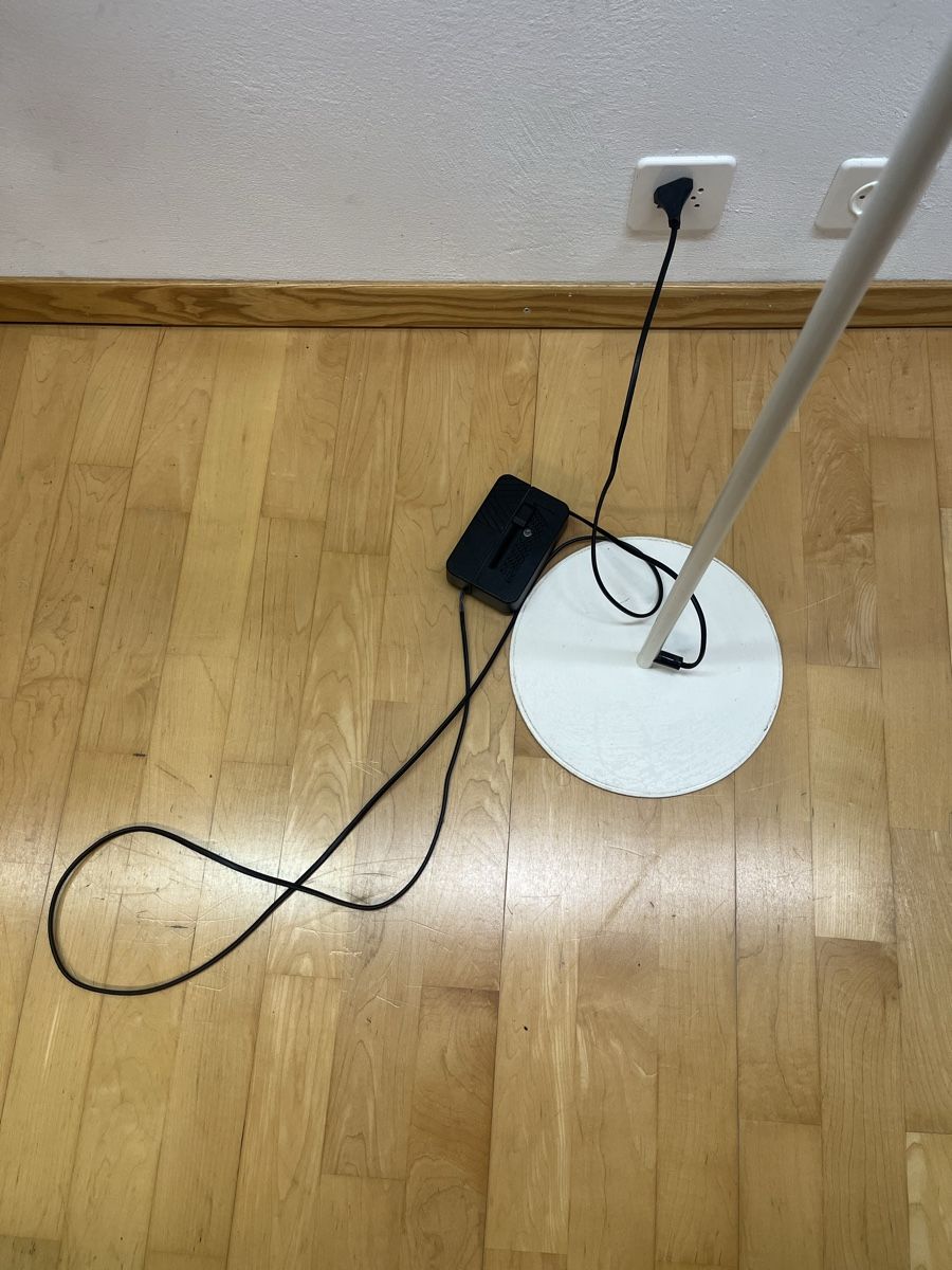 Lampade: Weisse Halogen Stehlampe, dimmbar - Top Zustand! – Usato da Fideris venduto da andri_m 1