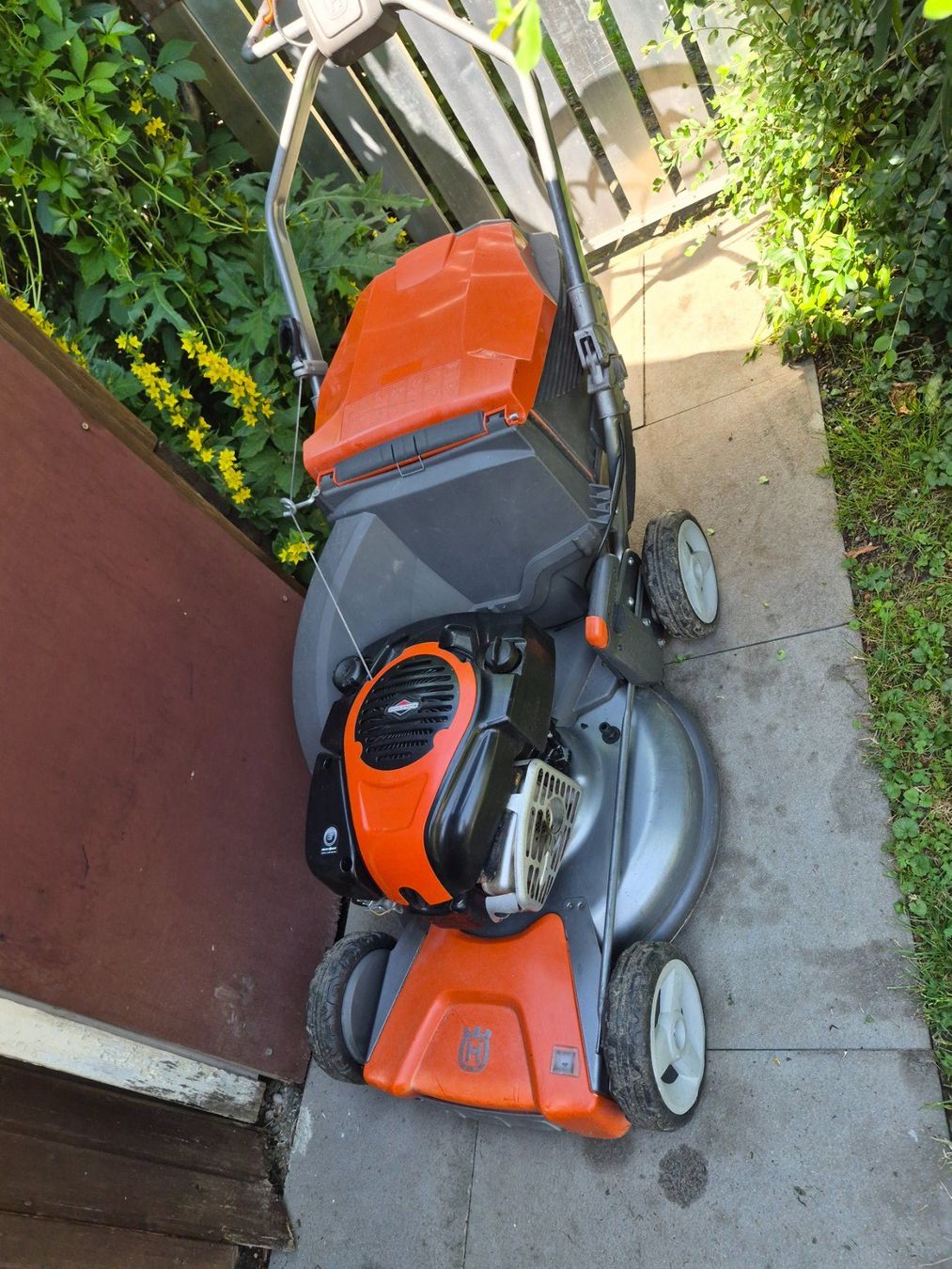 Husqvarna Tagliaerba: Husqvarna Benzinrasenmäher LC53B e – Usato da Kreuzlingen venduto da Mp10