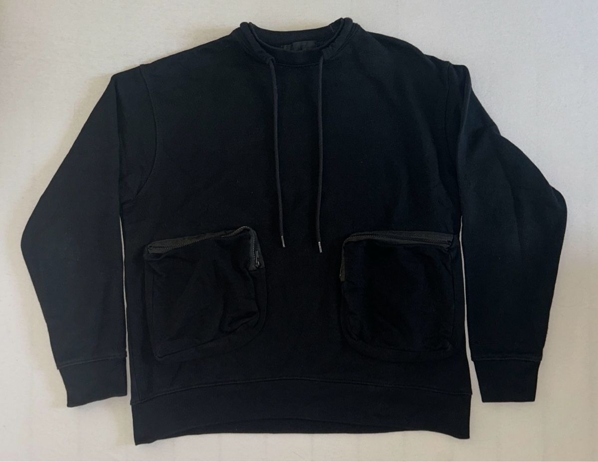 Maglioni & Felpe: SCHWARZER MENNANCE PULLOVER MIT TASCHEN – Usato da St. Gallen venduto da Fabiennevogler