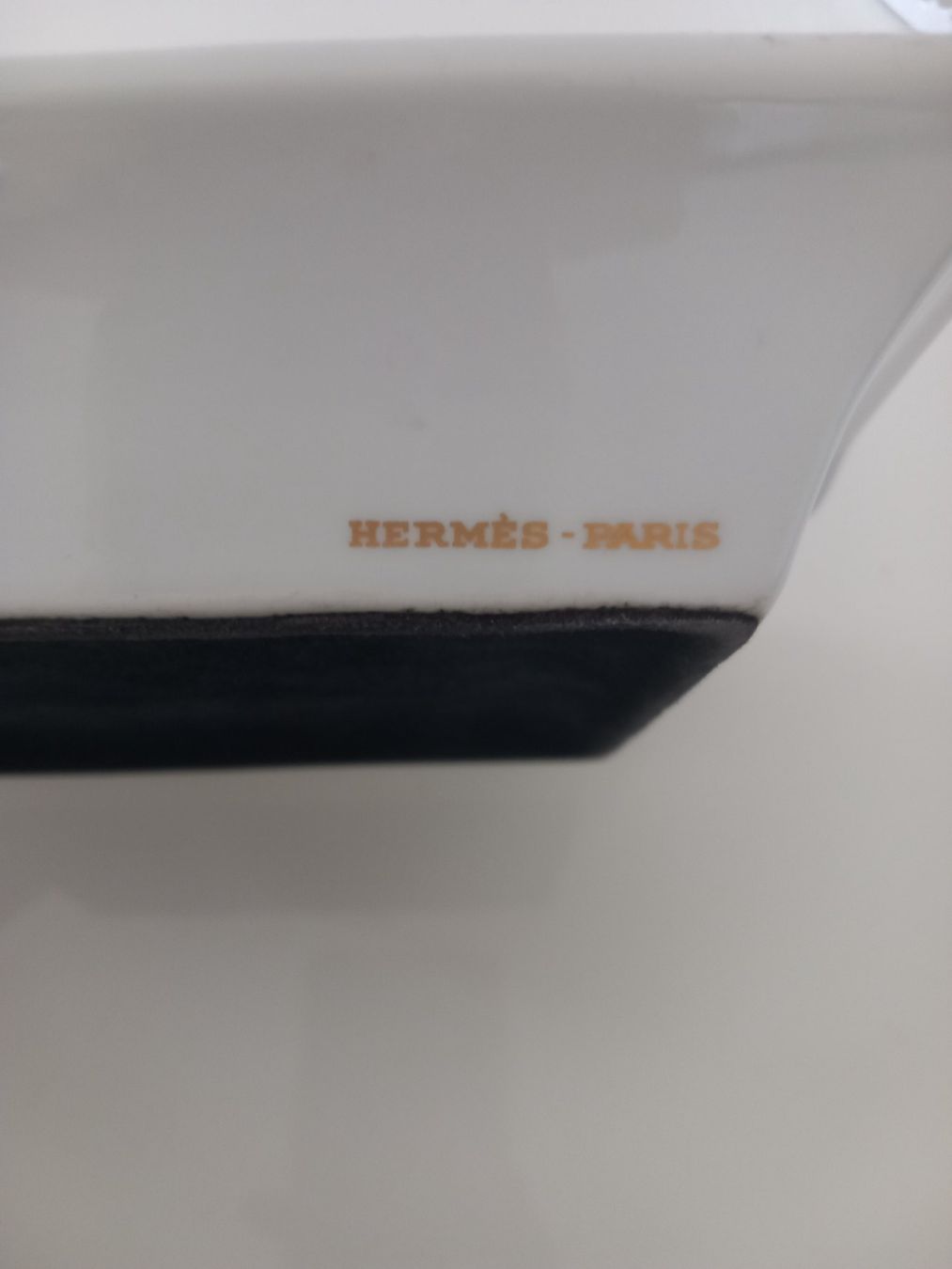 Hermès Aschenbecher: Hermes cendrier dauphins bordure platine – Gebraucht aus Genève von GenevaLuxury 7