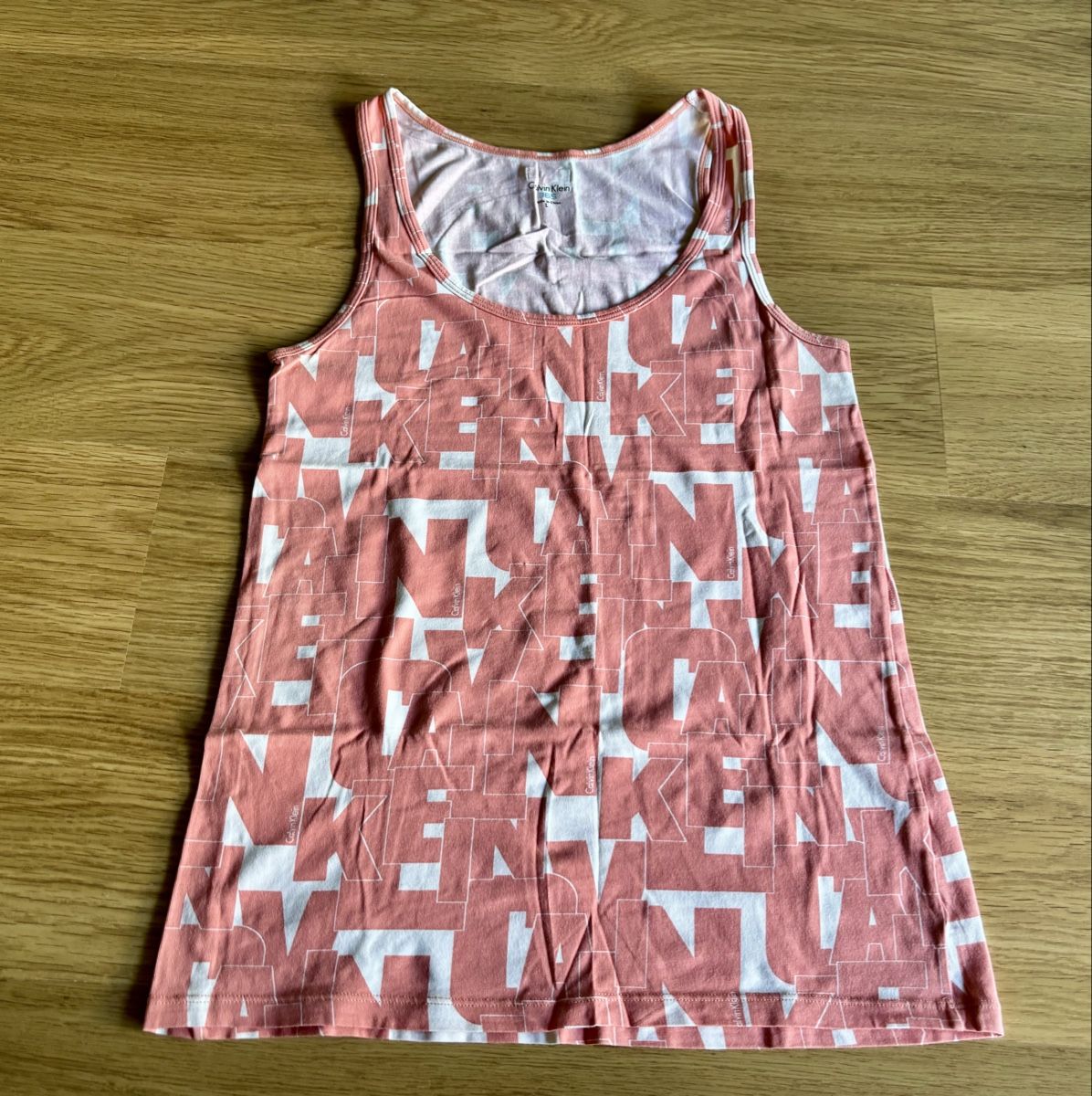 Calvin Klein Top: Calvin Klein Top  – Usato da Baden venduto da Tiffany6878 2