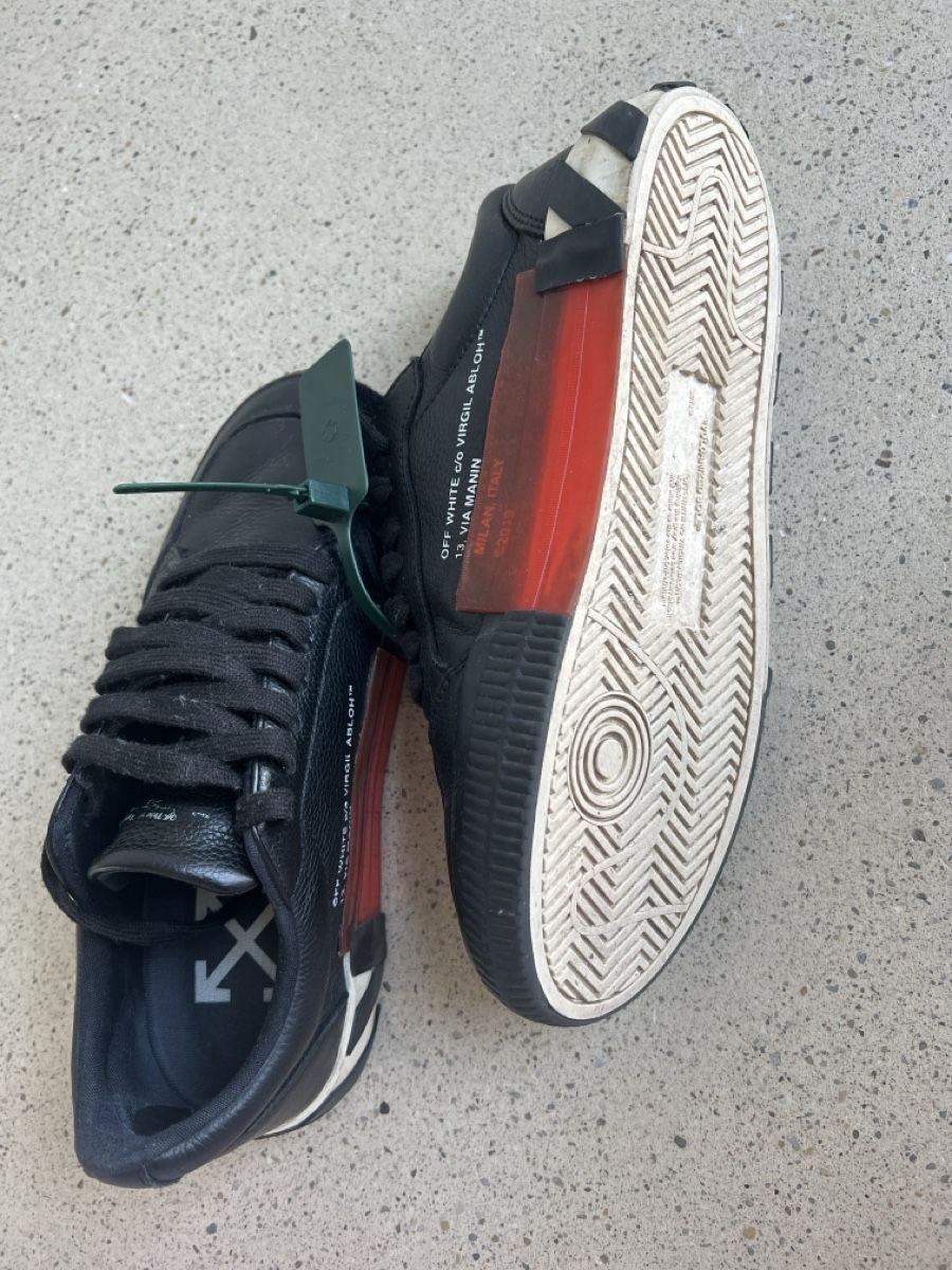 Off-White Scarpe da uomo: Off-White Sneakers Vulcanized Gr 39 – Usato da Adliswil venduto da la.di.ma 5