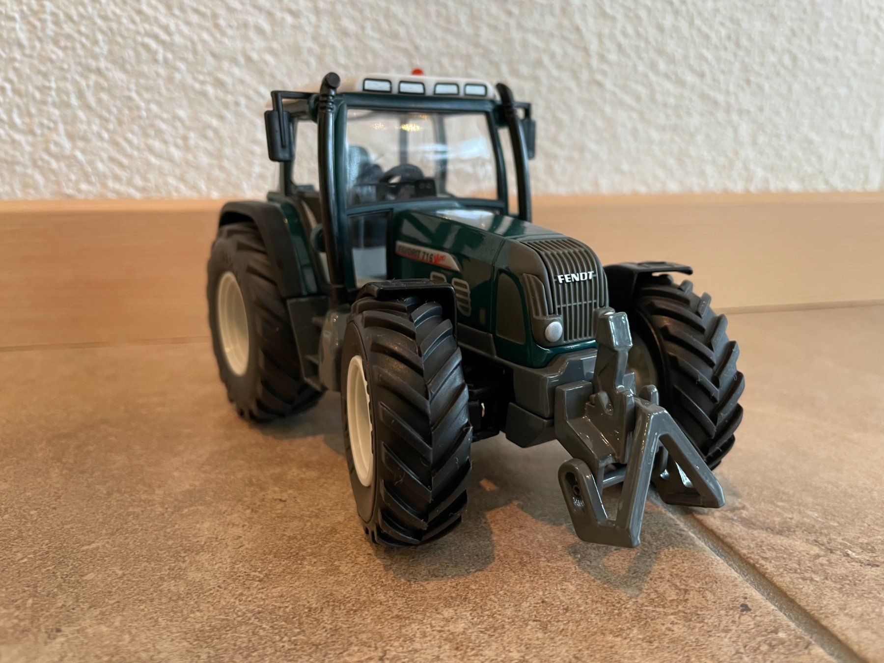 Fendt Trattori: SIKU Fendt 716 Vario – Nuovo e nell'imballaggio originale da Kreuzlingen venduto da Stefan1150 1