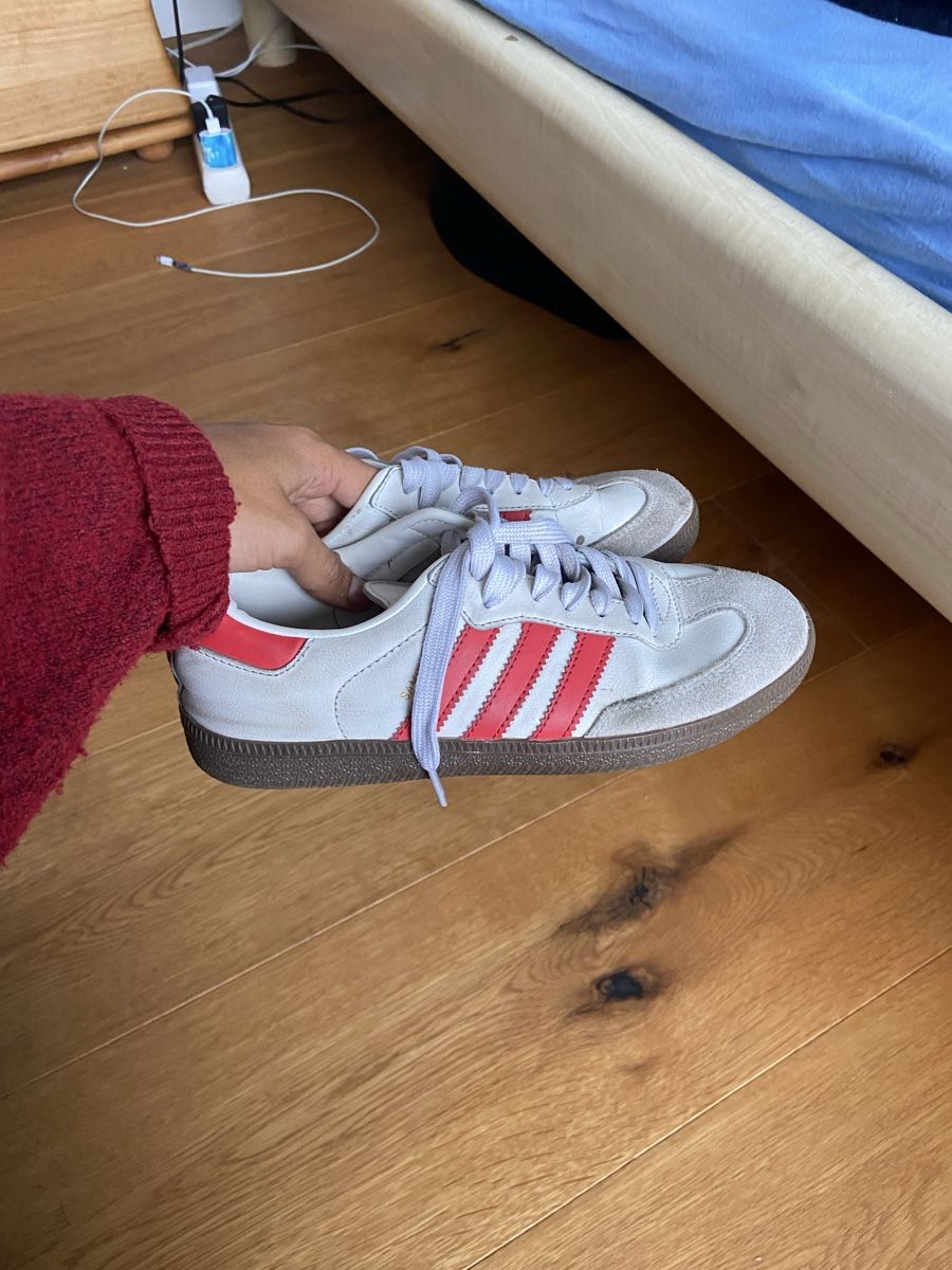 Adidas Damenschuhe: Adidas gazelle – Defekt aus Walchwil von ann_ckz6
