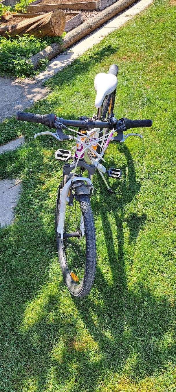 Scott Velos: vélo vtt enfant 24" – Gebraucht aus Vicques von Tobias882 2