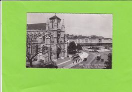 Genève-Eglise Notre Dame-Oldtimer